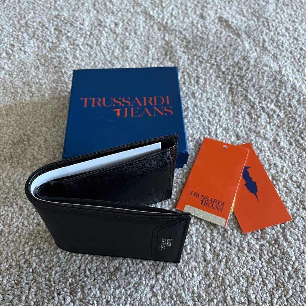 Trussardi Black Key Card Holder Sleek Design